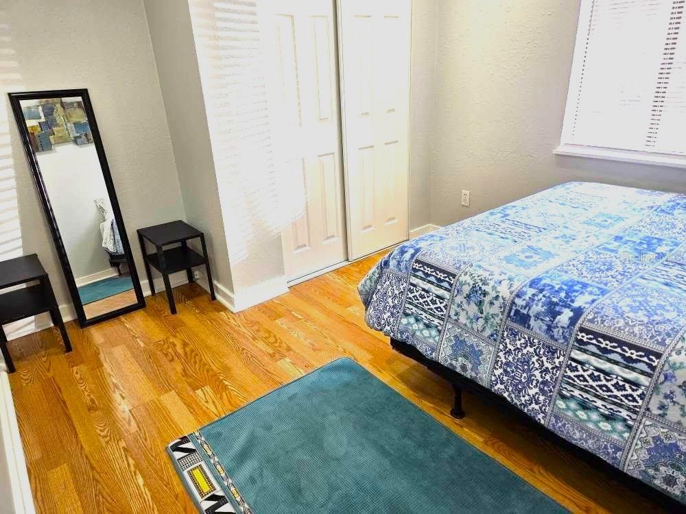 Image 12 of 21 For 6886 49th Avenue N