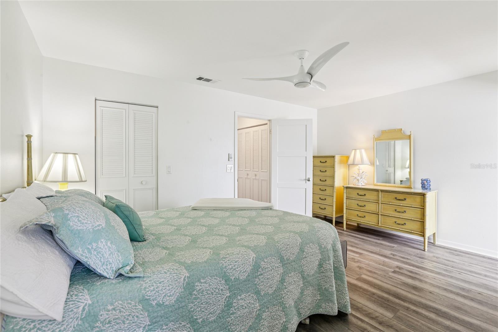 Image 17 of 39 For 2850 59th Street S 501