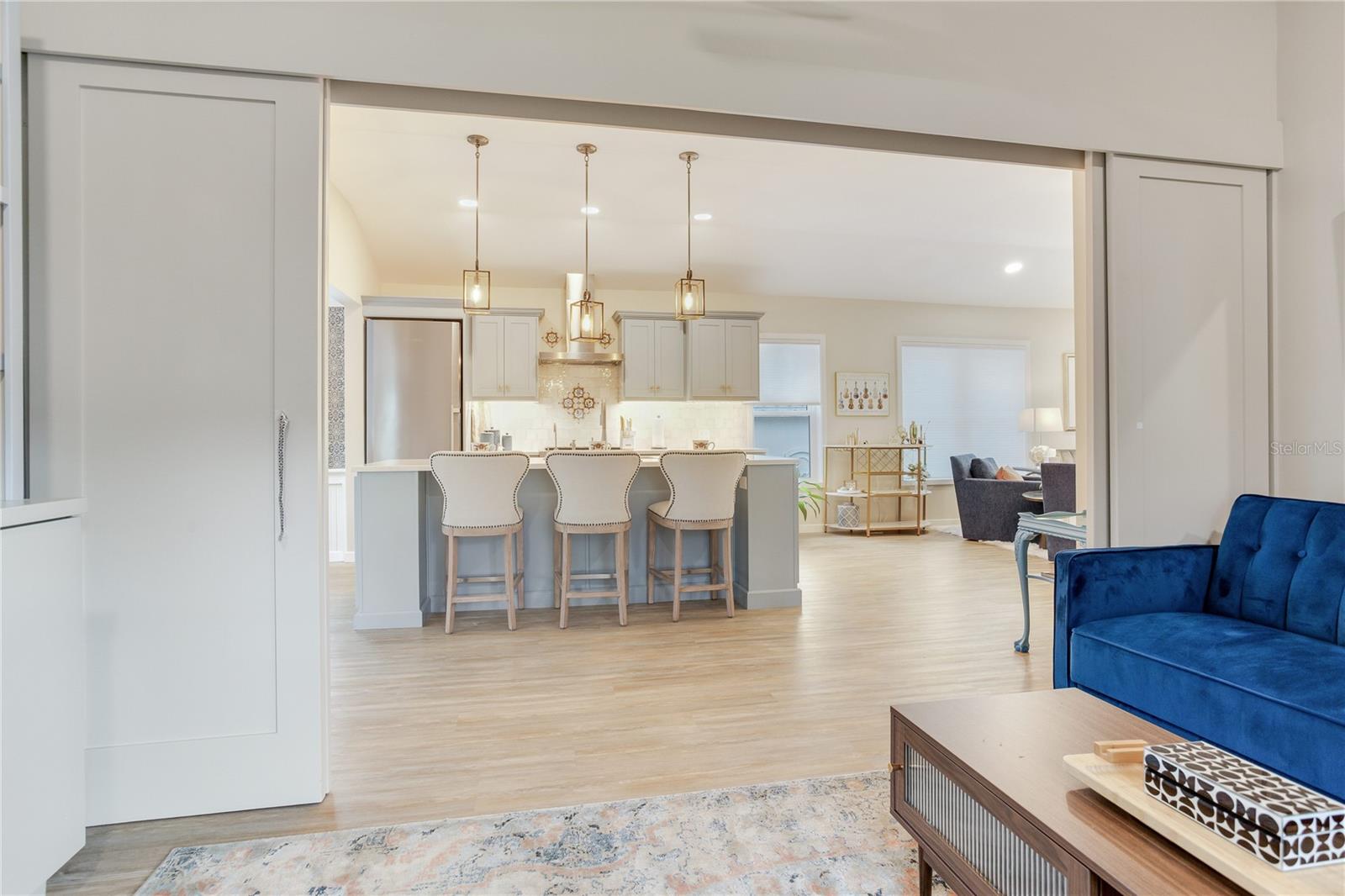 Image 21 of 61 For 652 Ohio Place