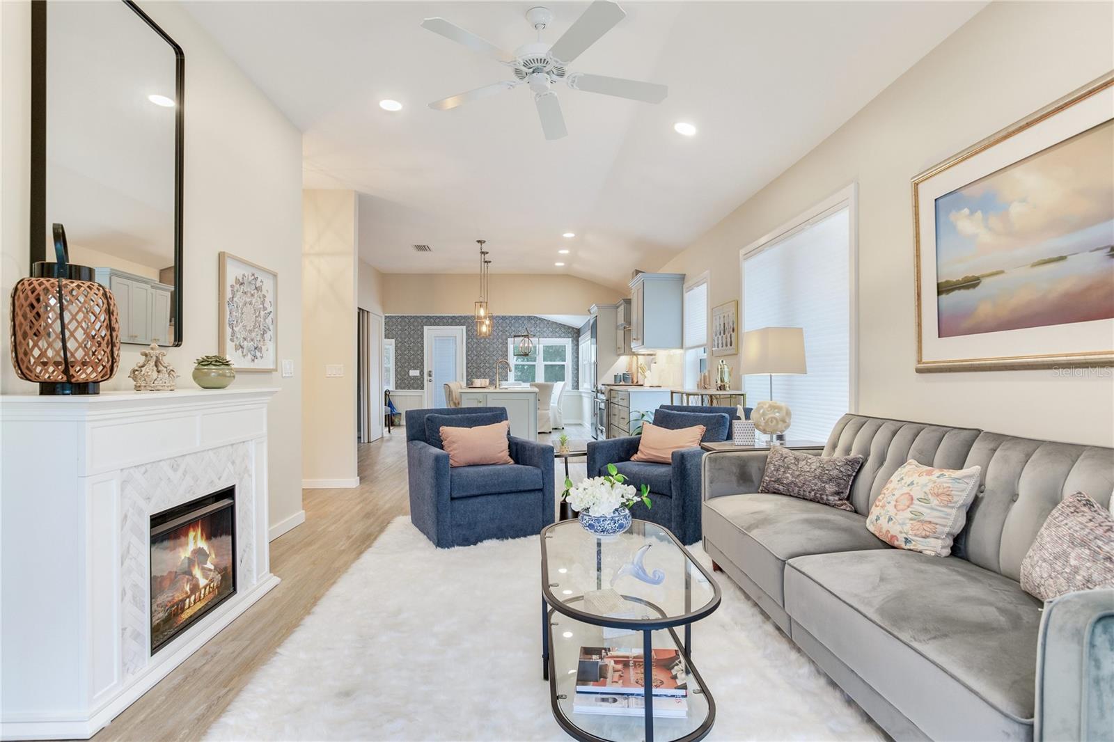 Image 29 of 61 For 652 Ohio Place