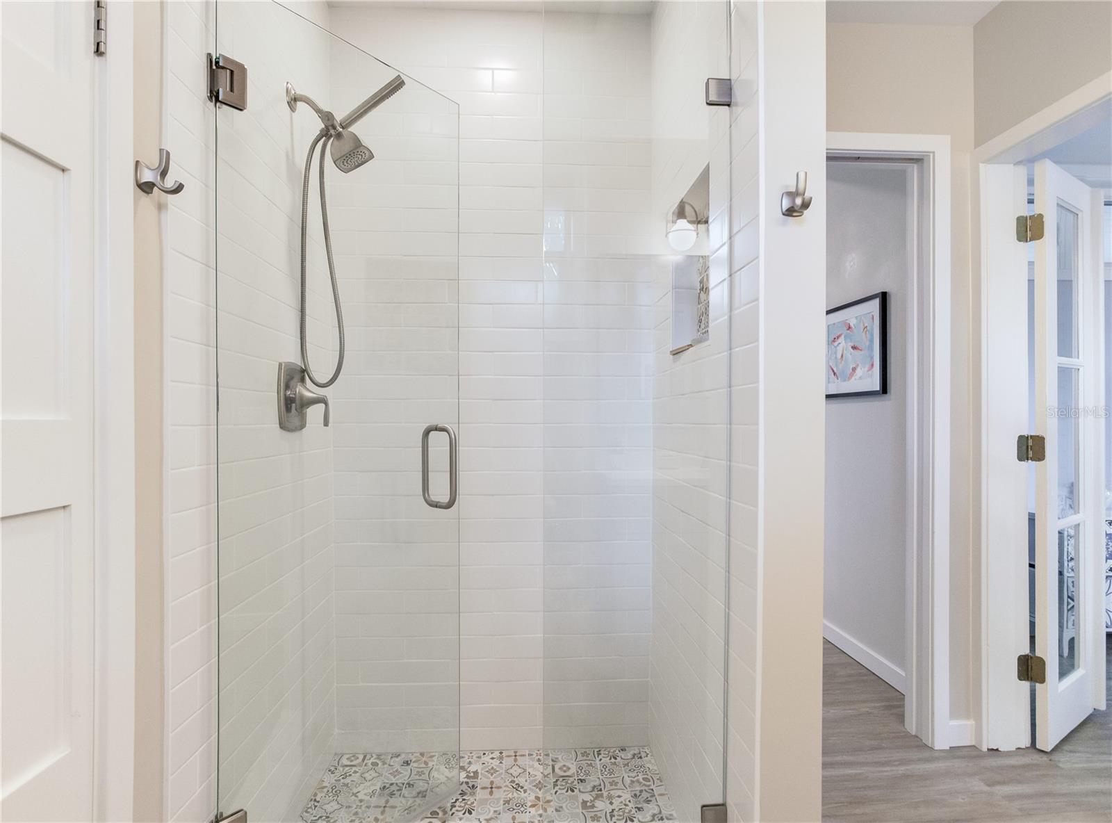 Image 36 of 61 For 652 Ohio Place