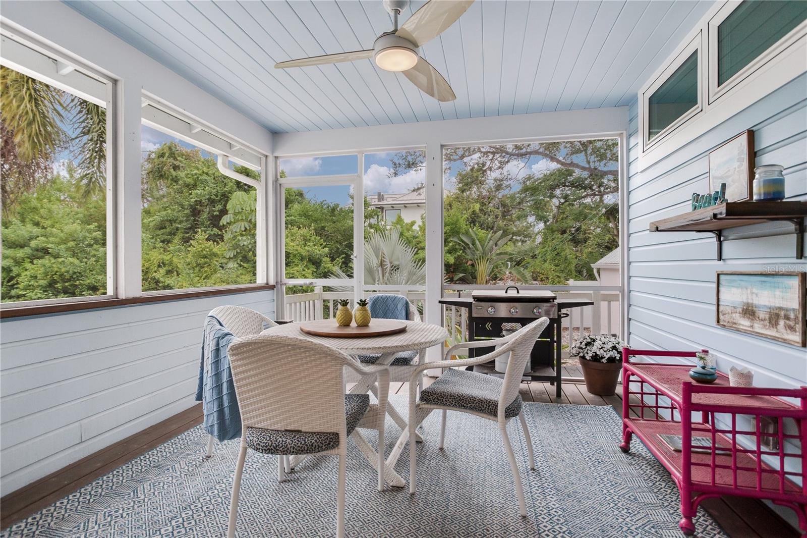 Image 38 of 61 For 652 Ohio Place