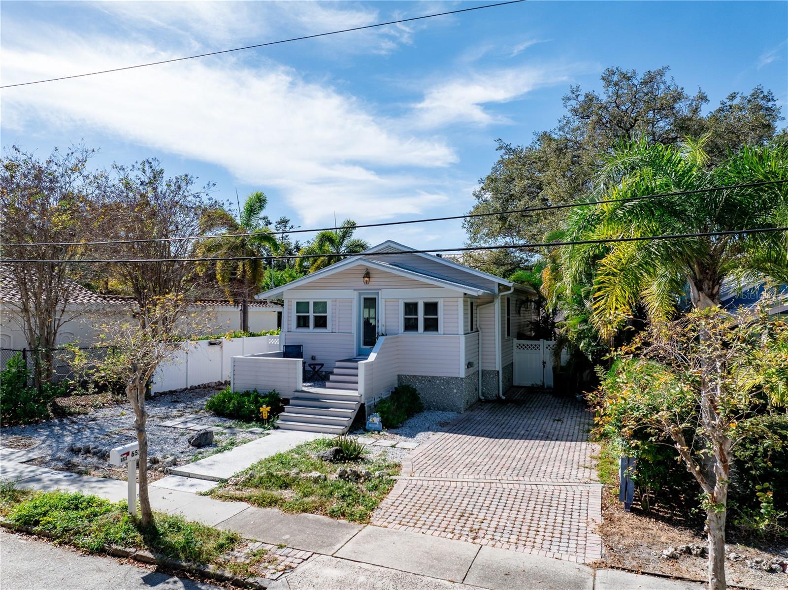 Image 51 of 61 For 652 Ohio Place