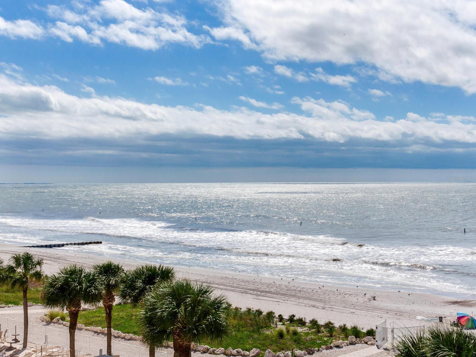 Image 11 of 50 For 15208 Gulf Boulevard 408