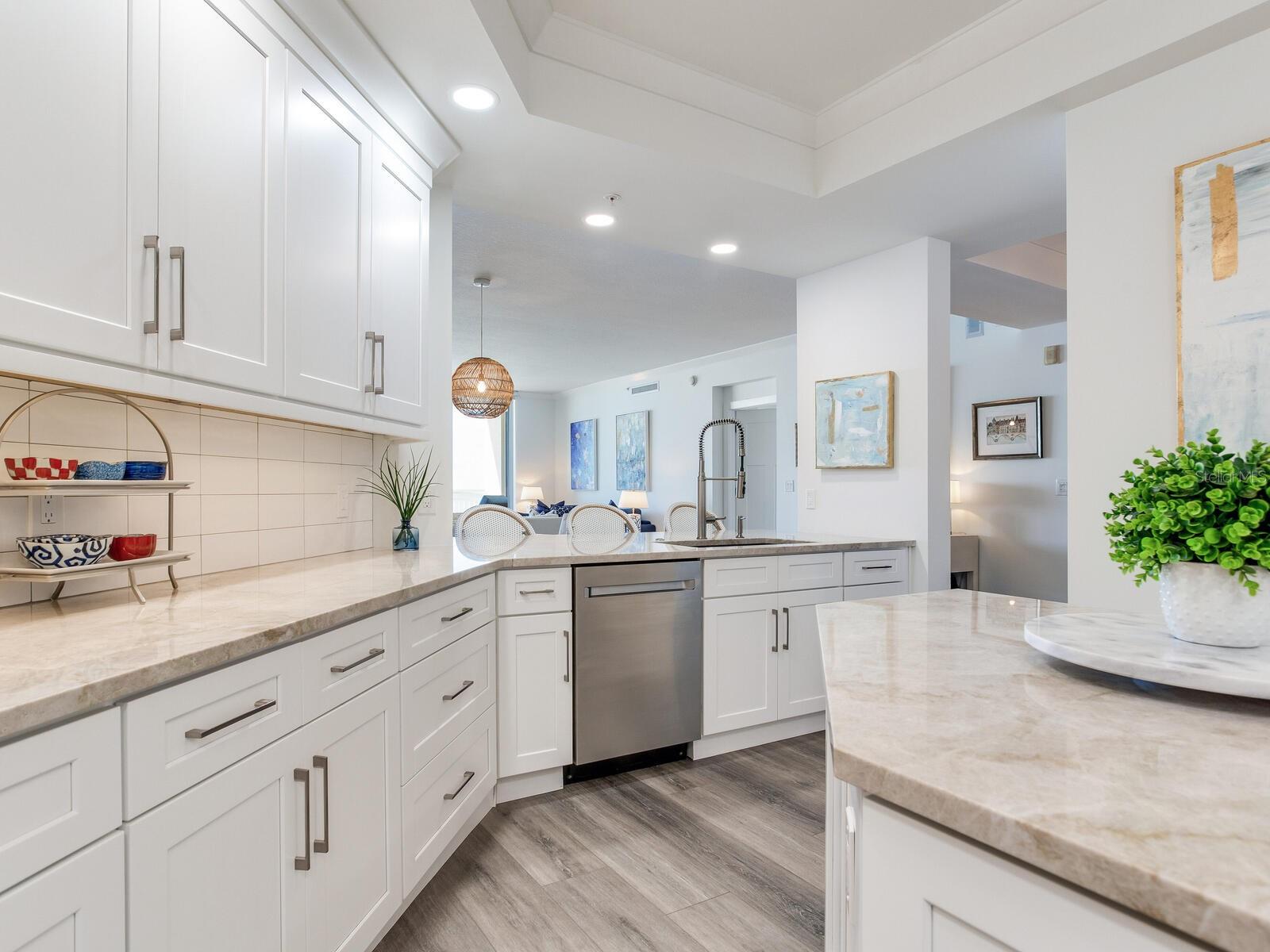 Image 20 of 50 For 15208 Gulf Boulevard 408