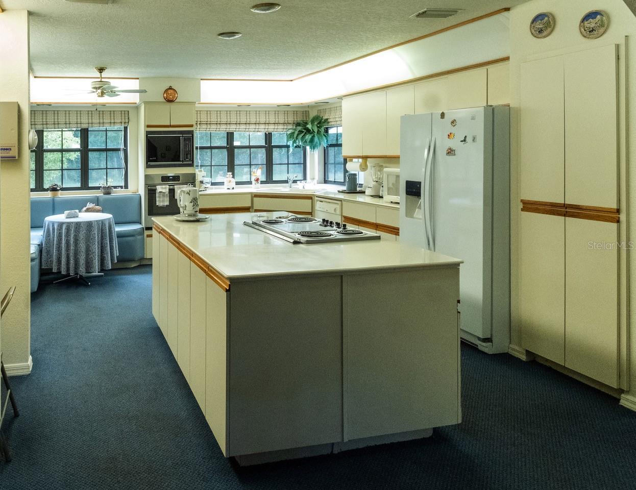 Image 21 of 30 For 958 52nd Court