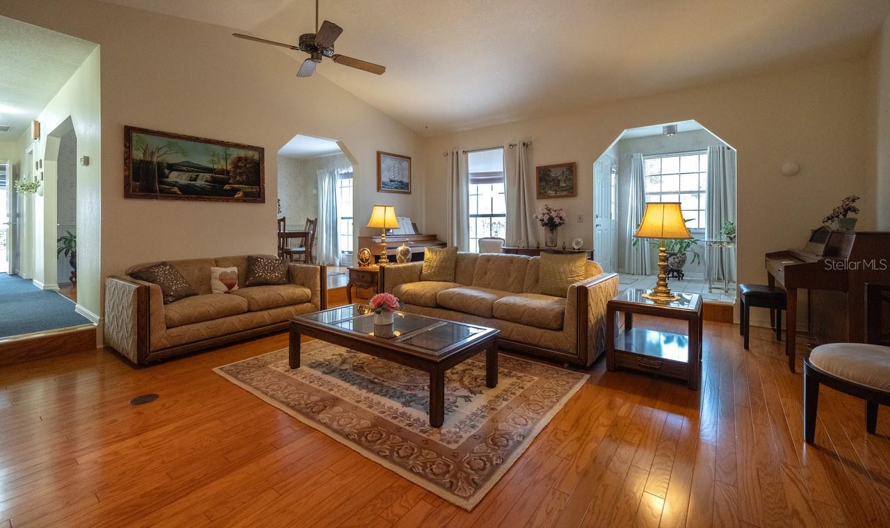 Image 8 of 30 For 958 52nd Court