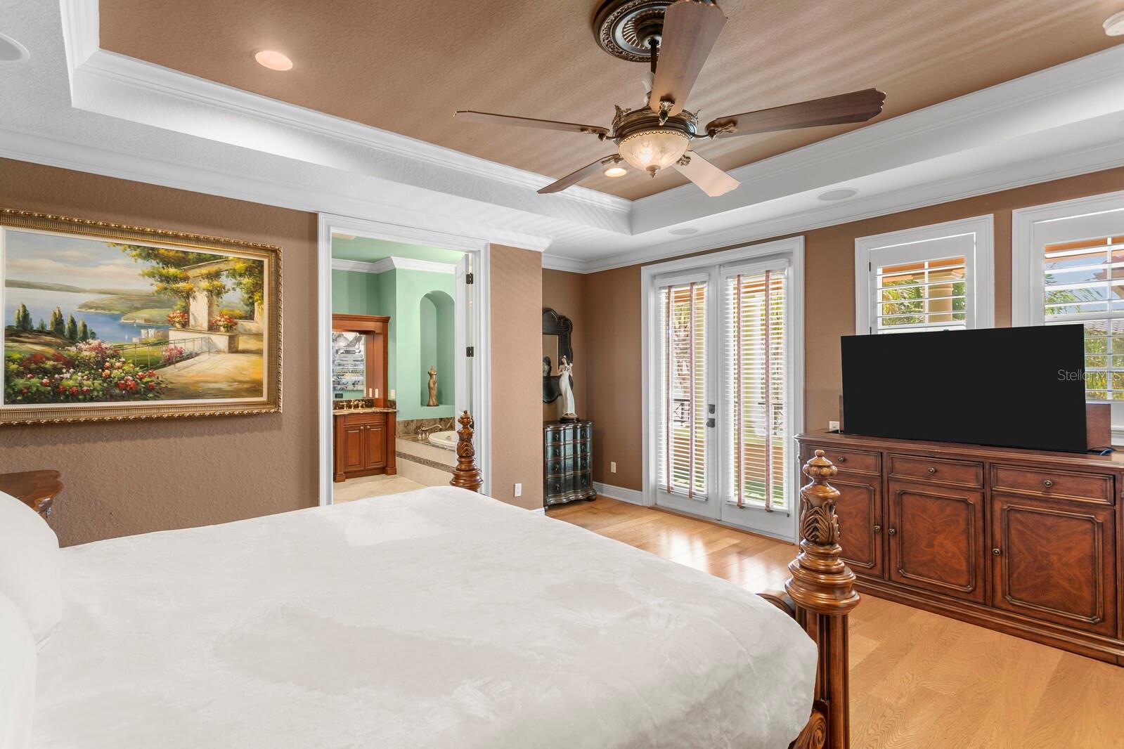 Image 23 of 51 For 4912 Yacht Club Drive