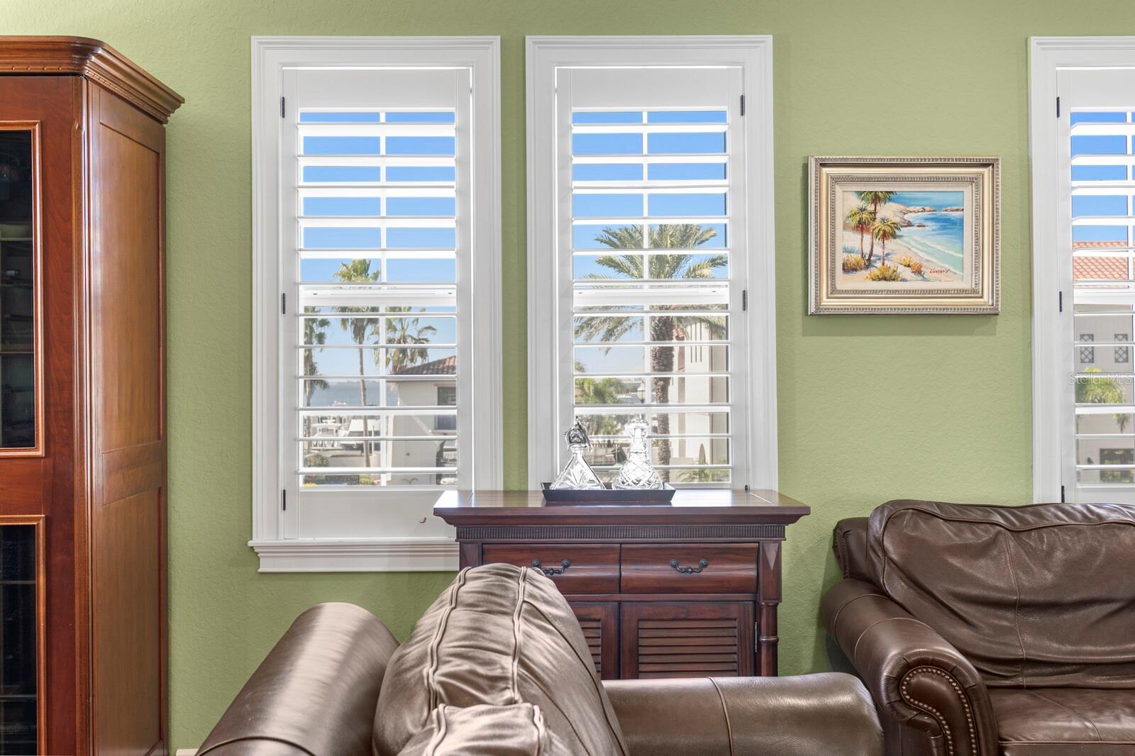 Image 31 of 51 For 4912 Yacht Club Drive