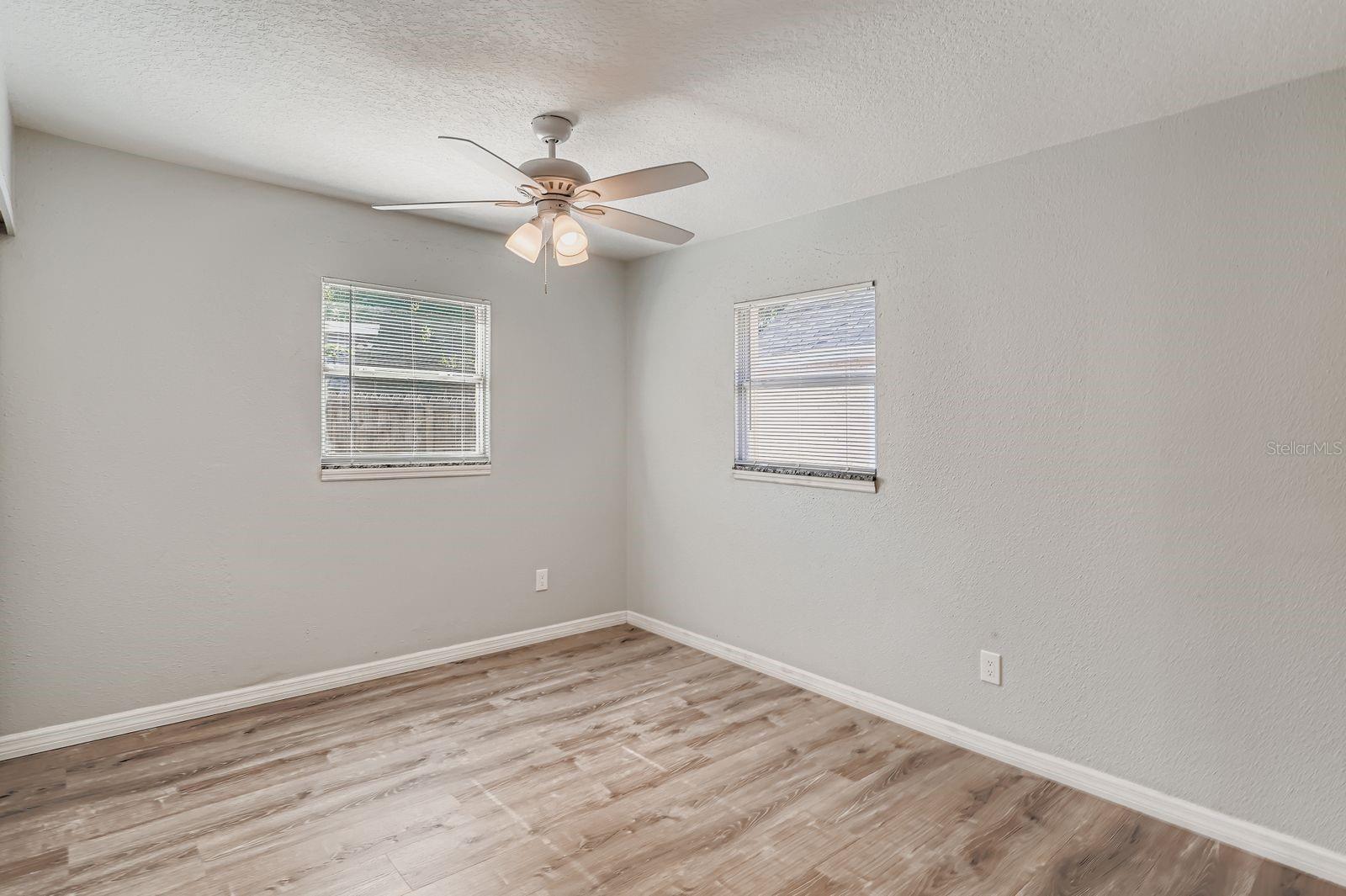 Image 11 of 28 For 13698 120th Street