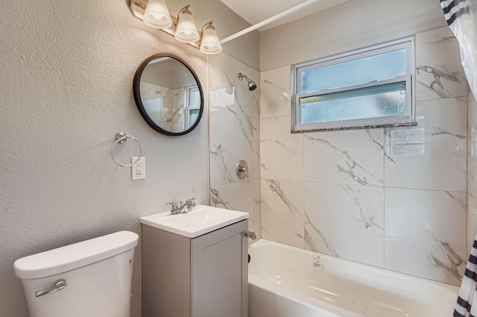 Image 17 of 28 For 13698 120th Street