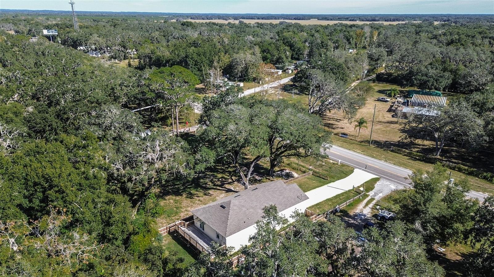 Image 33 of 37 For 16519 Us Highway 41