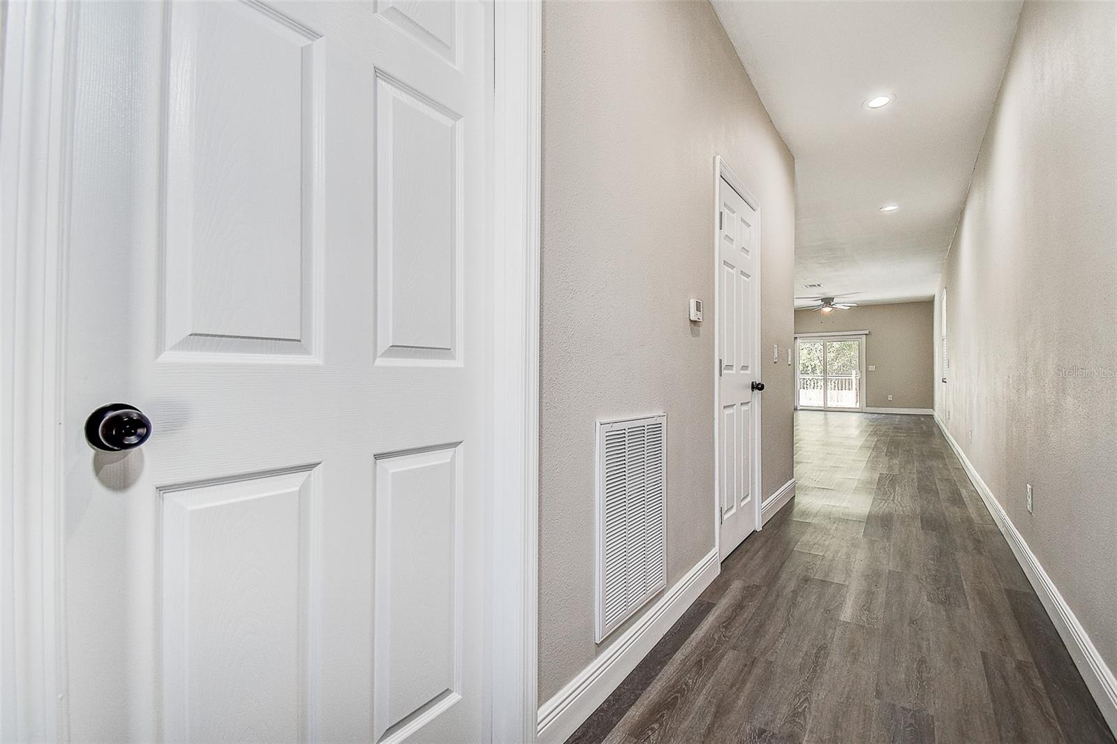 Image 4 of 37 For 16519 Us Highway 41