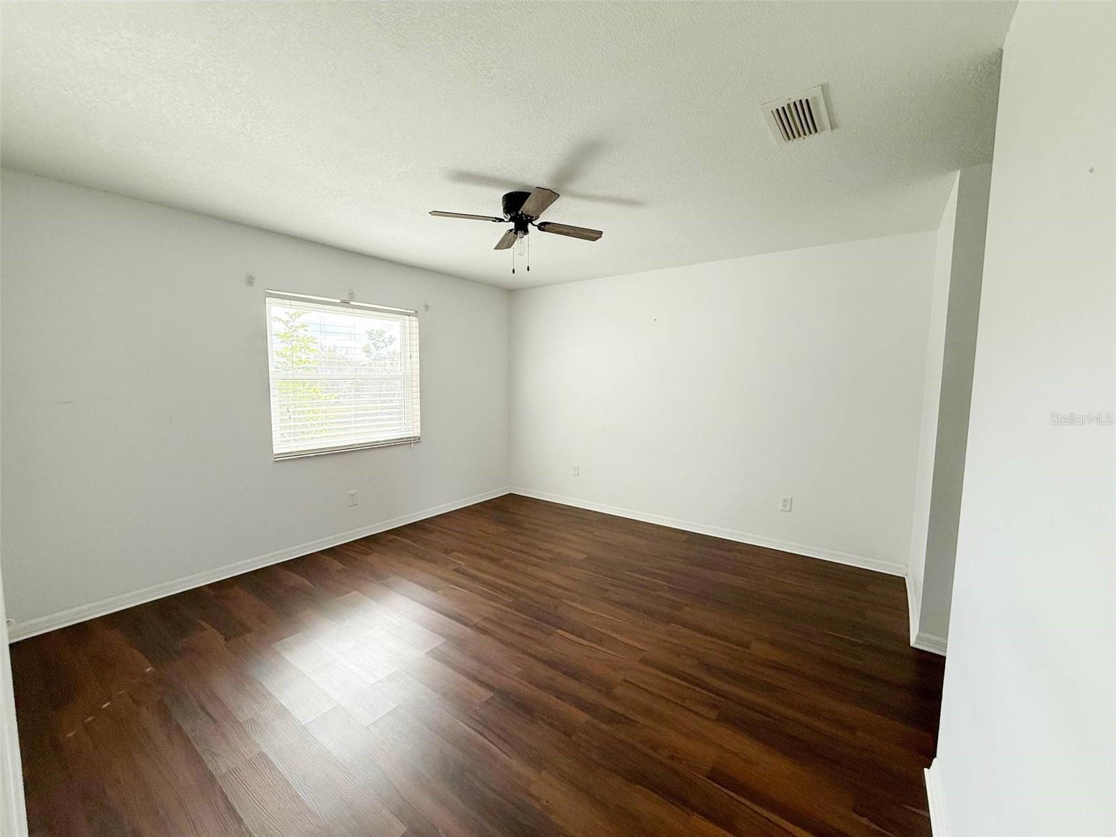 Image 5 of 17 For 1618 Bentwood Drive