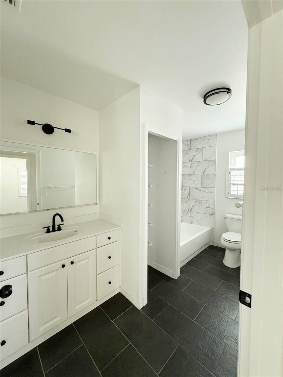 Image 8 of 17 For 1618 Bentwood Drive