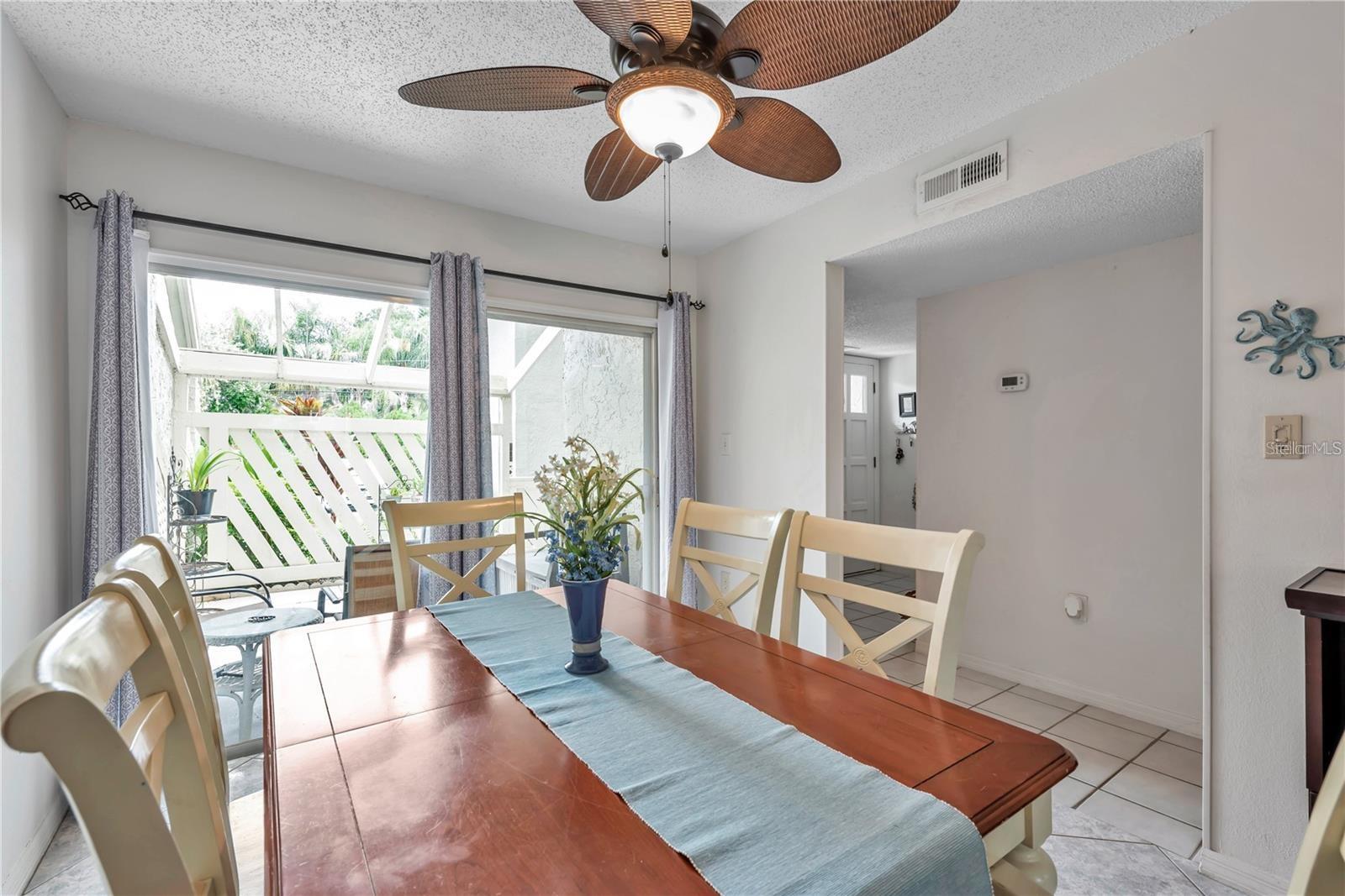 Image 13 of 42 For 425 Windrush Bay Drive 425