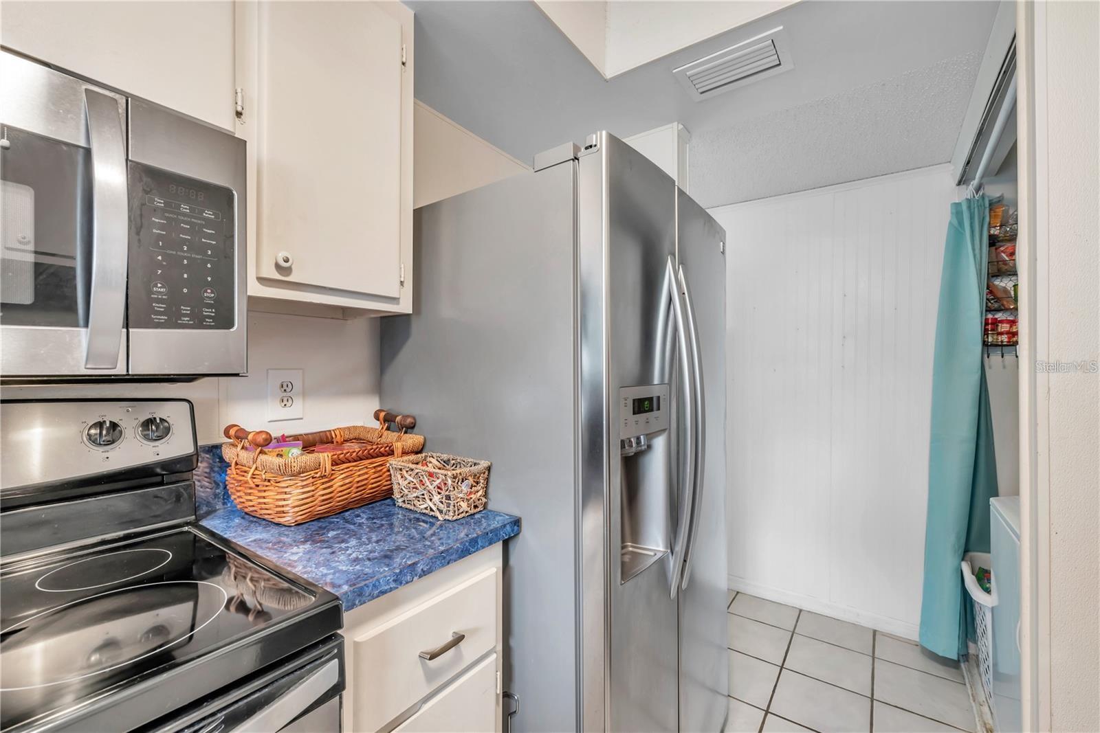 Image 16 of 42 For 425 Windrush Bay Drive 425