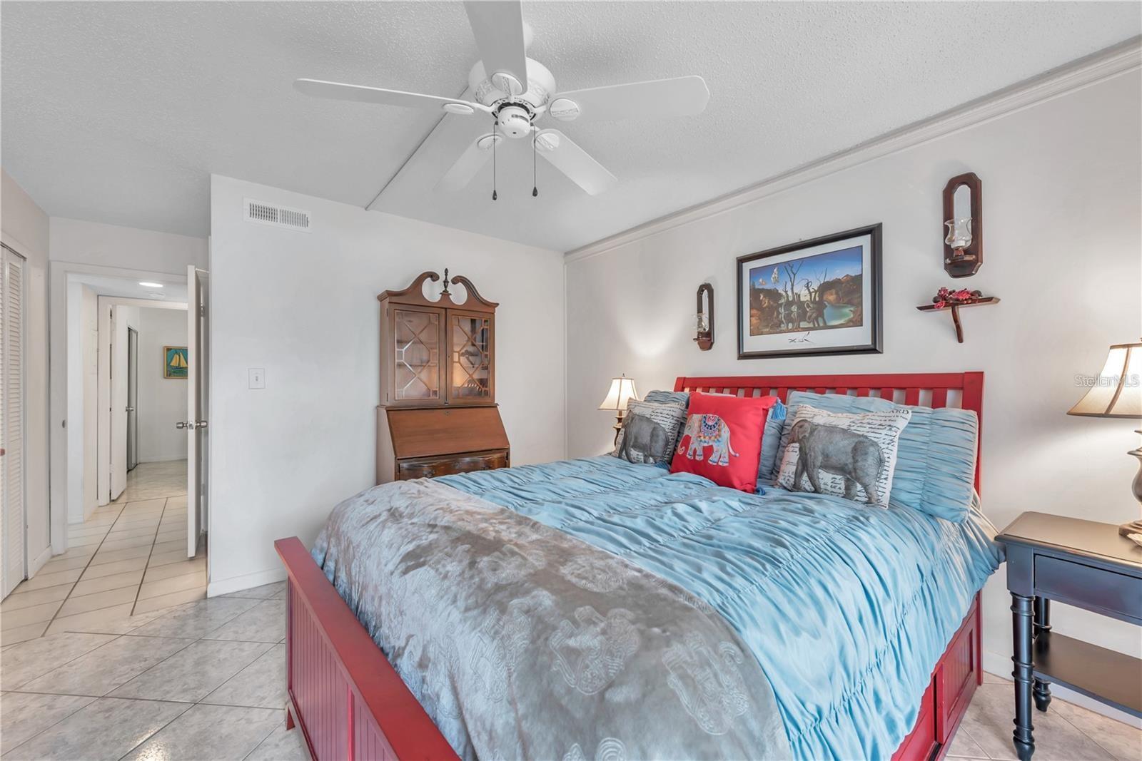 Image 18 of 42 For 425 Windrush Bay Drive 425