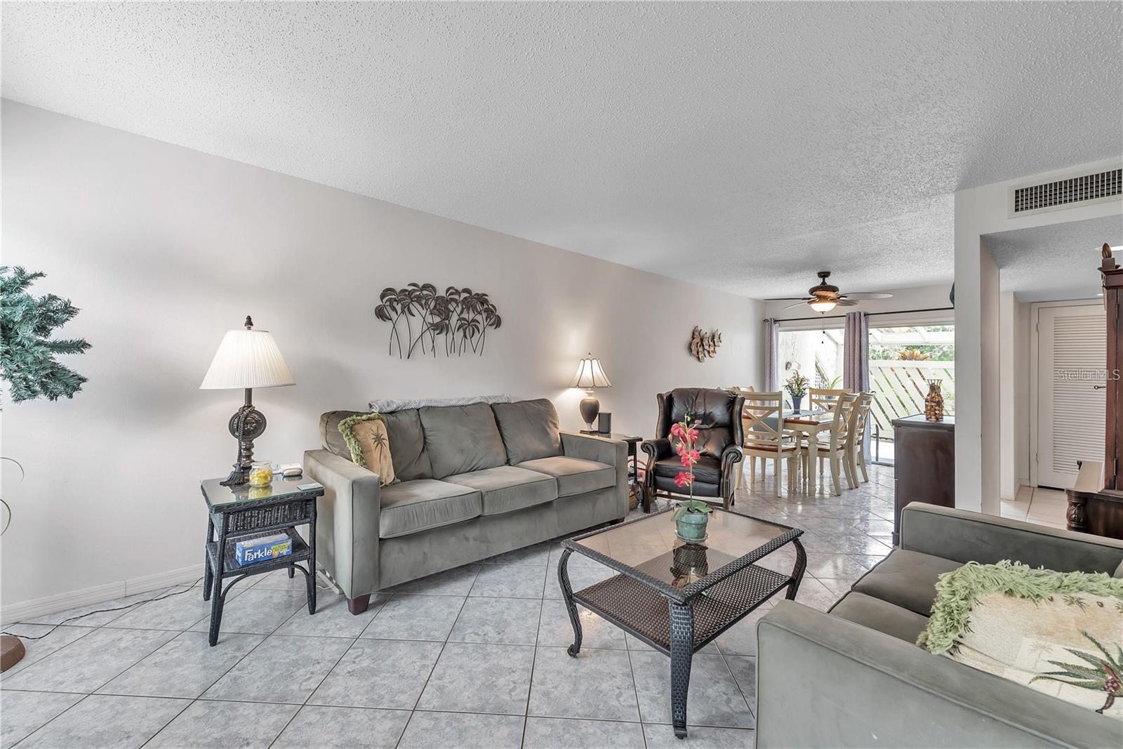 Image 8 of 42 For 425 Windrush Bay Drive 425