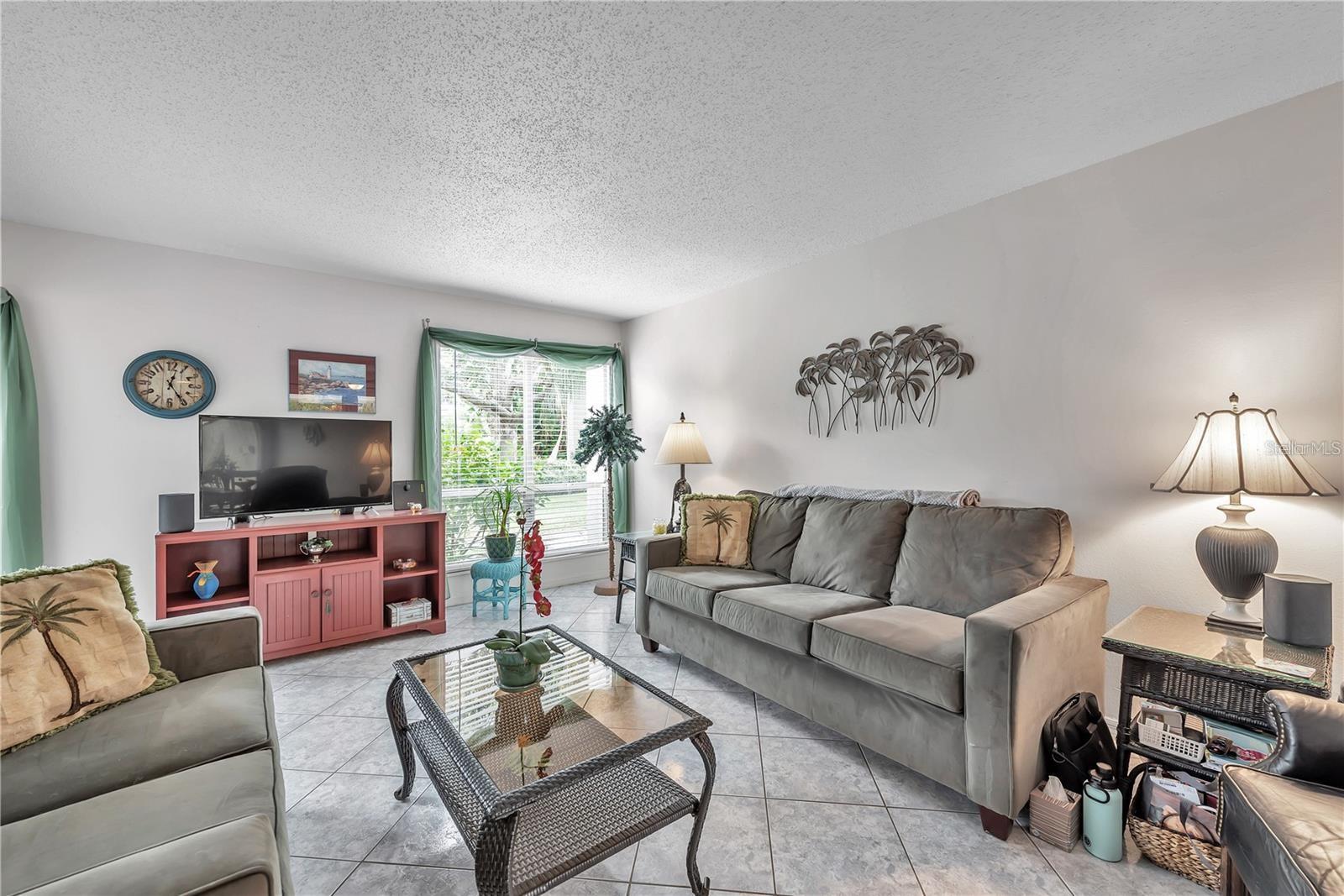 Image 9 of 42 For 425 Windrush Bay Drive 425