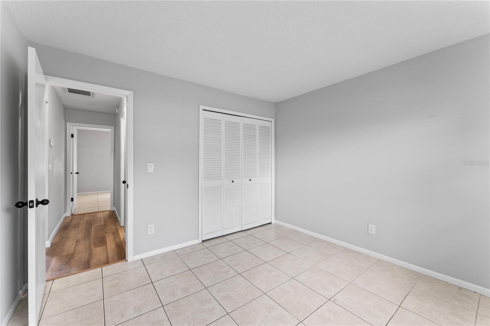 Image 21 of 26 For 5108 Lawnton Court