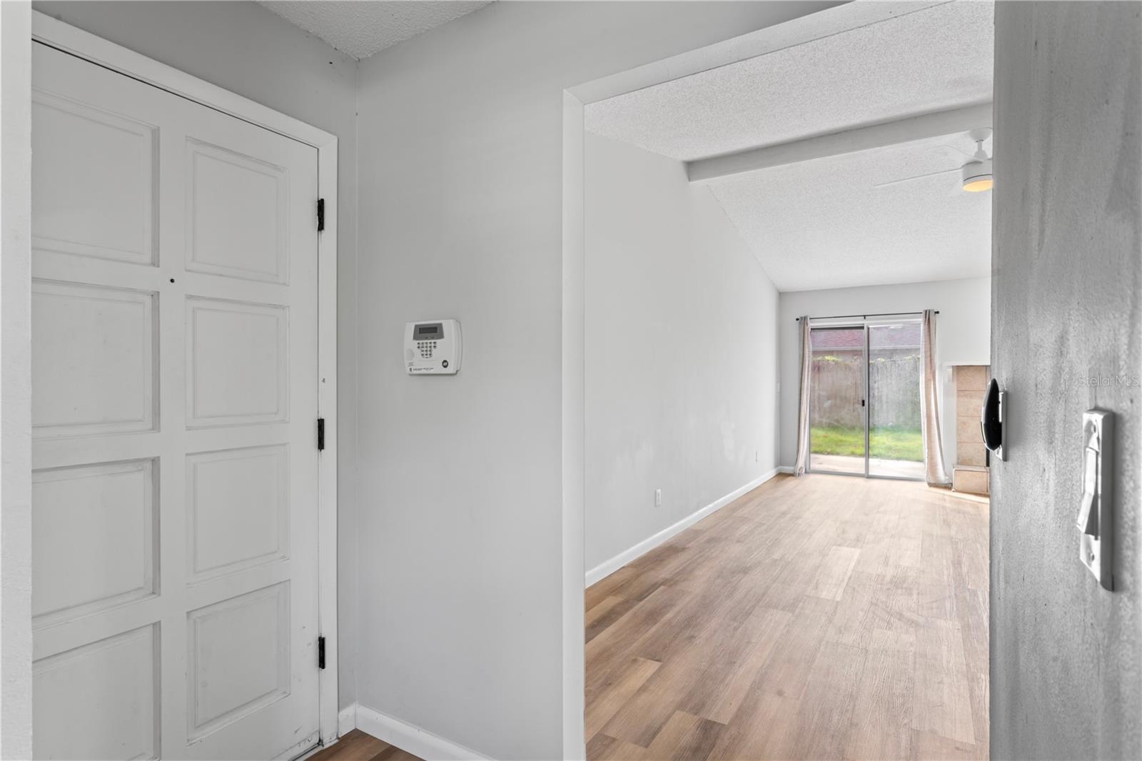 Image 4 of 26 For 5108 Lawnton Court