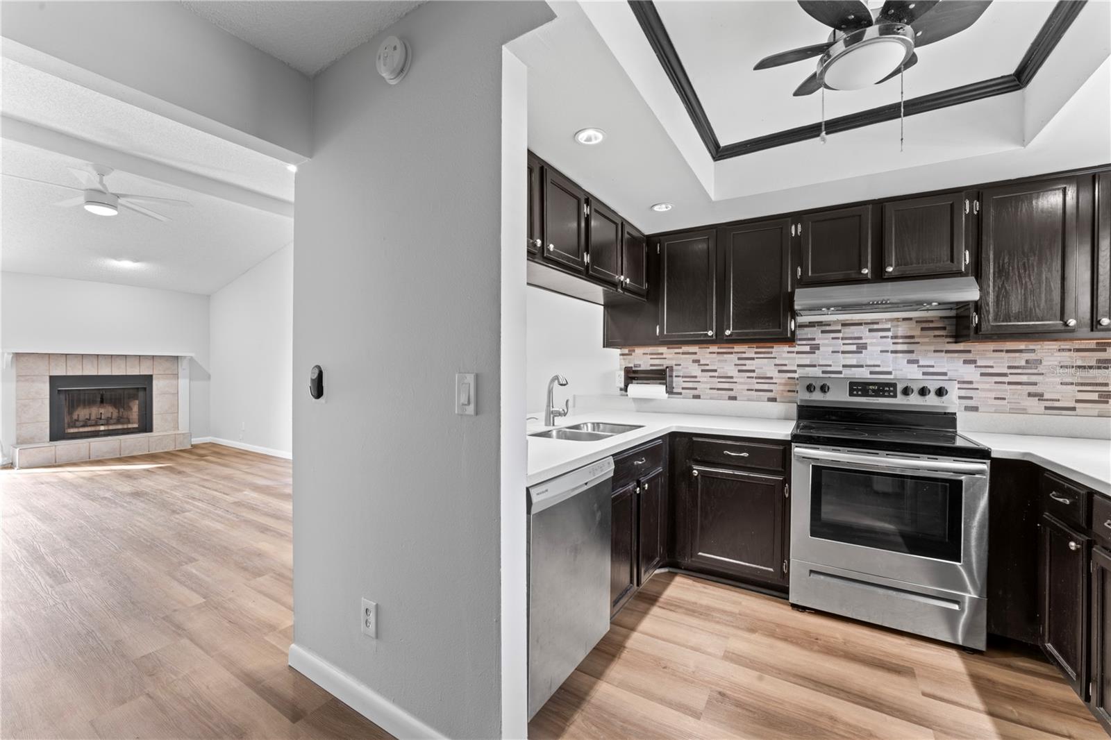 Image 7 of 26 For 5108 Lawnton Court