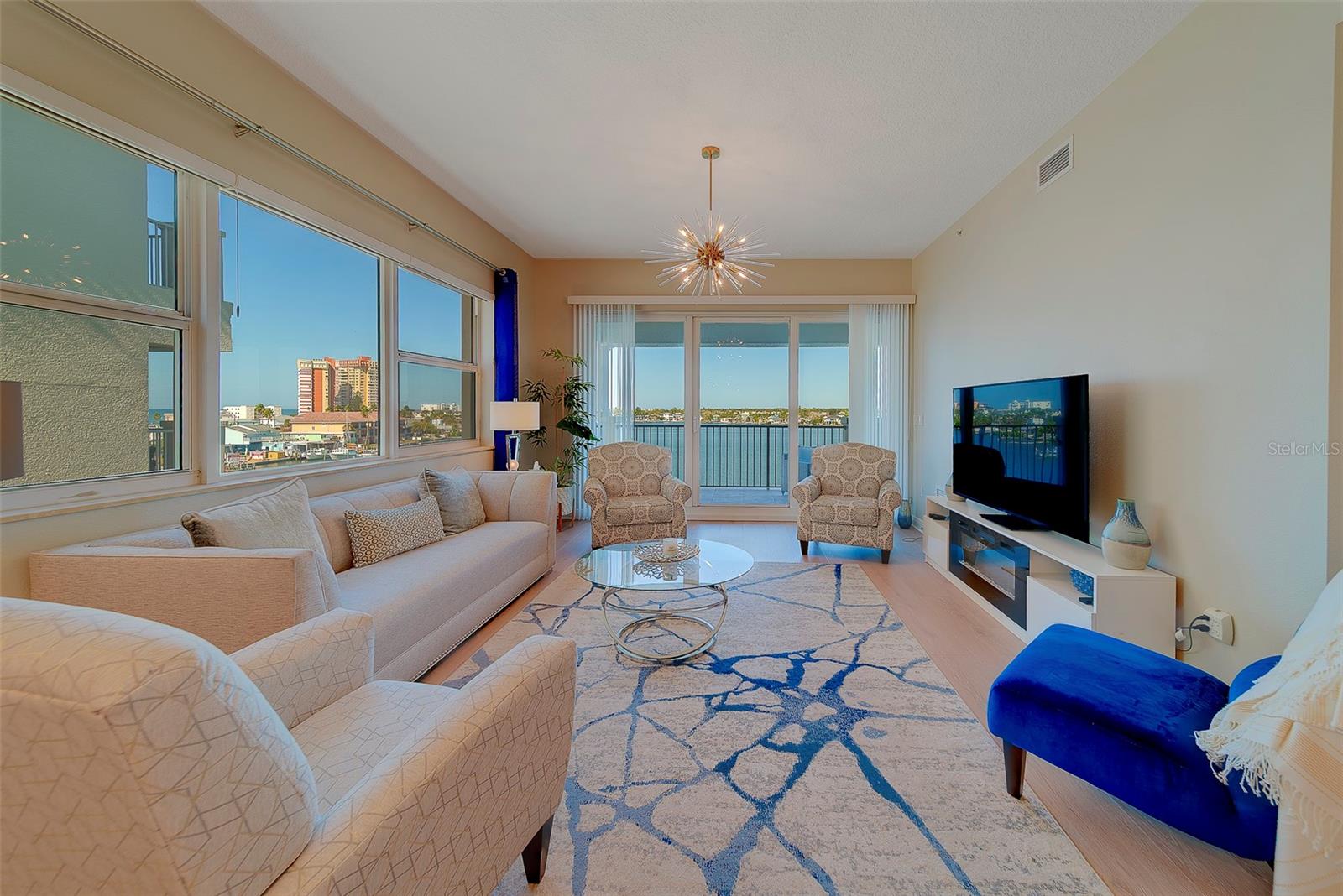 Image 21 of 74 For 17735 Gulf Boulevard 501