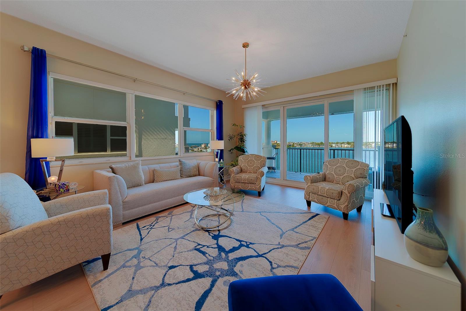 Image 23 of 74 For 17735 Gulf Boulevard 501