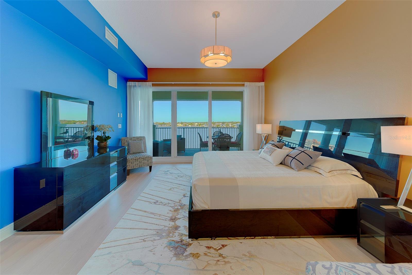 Image 27 of 74 For 17735 Gulf Boulevard 501