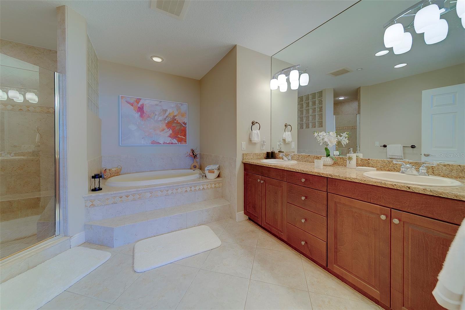 Image 30 of 74 For 17735 Gulf Boulevard 501