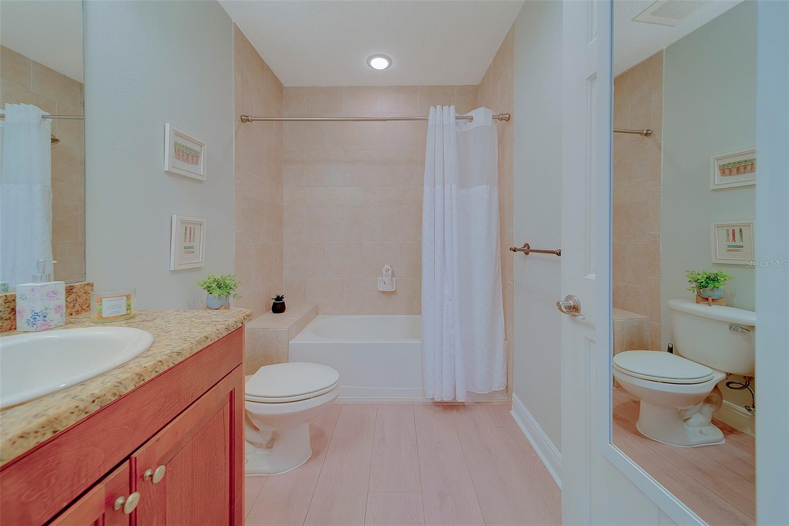 Image 46 of 74 For 17735 Gulf Boulevard 501