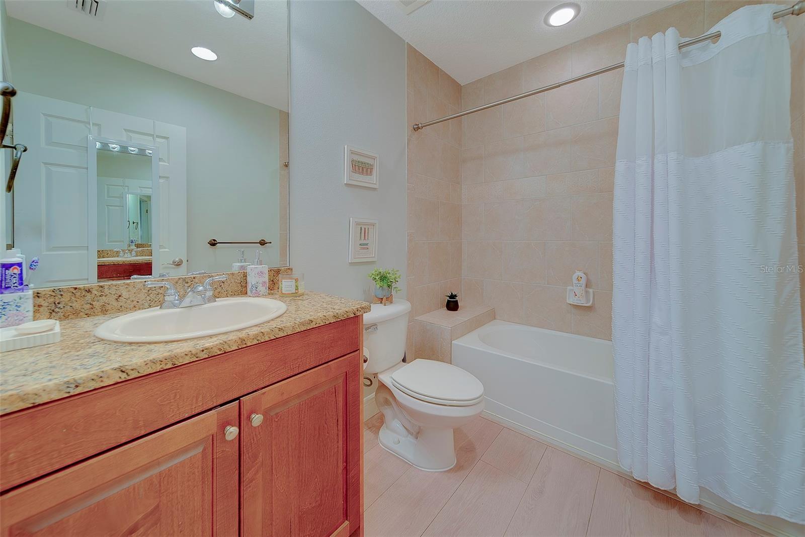 Image 47 of 74 For 17735 Gulf Boulevard 501