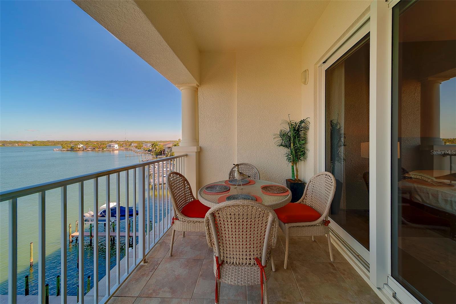 Image 49 of 74 For 17735 Gulf Boulevard 501