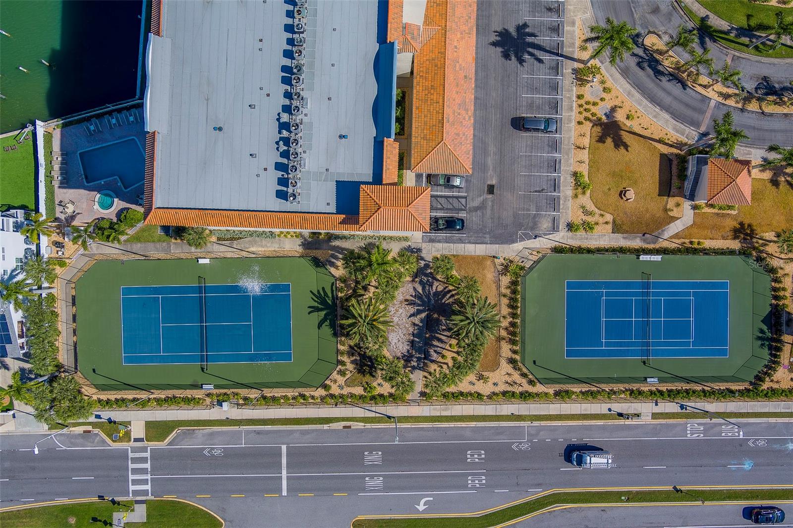 Image 57 of 74 For 17735 Gulf Boulevard 501