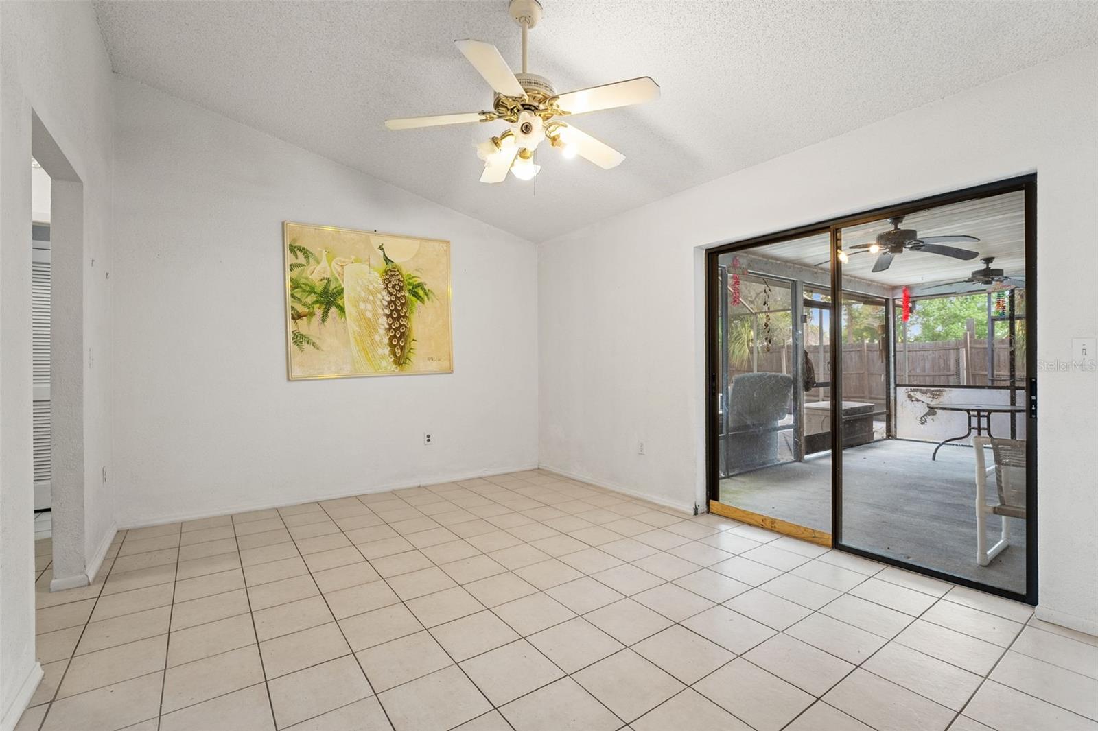 Listing photo id 9 for 13991 Coronado Drive