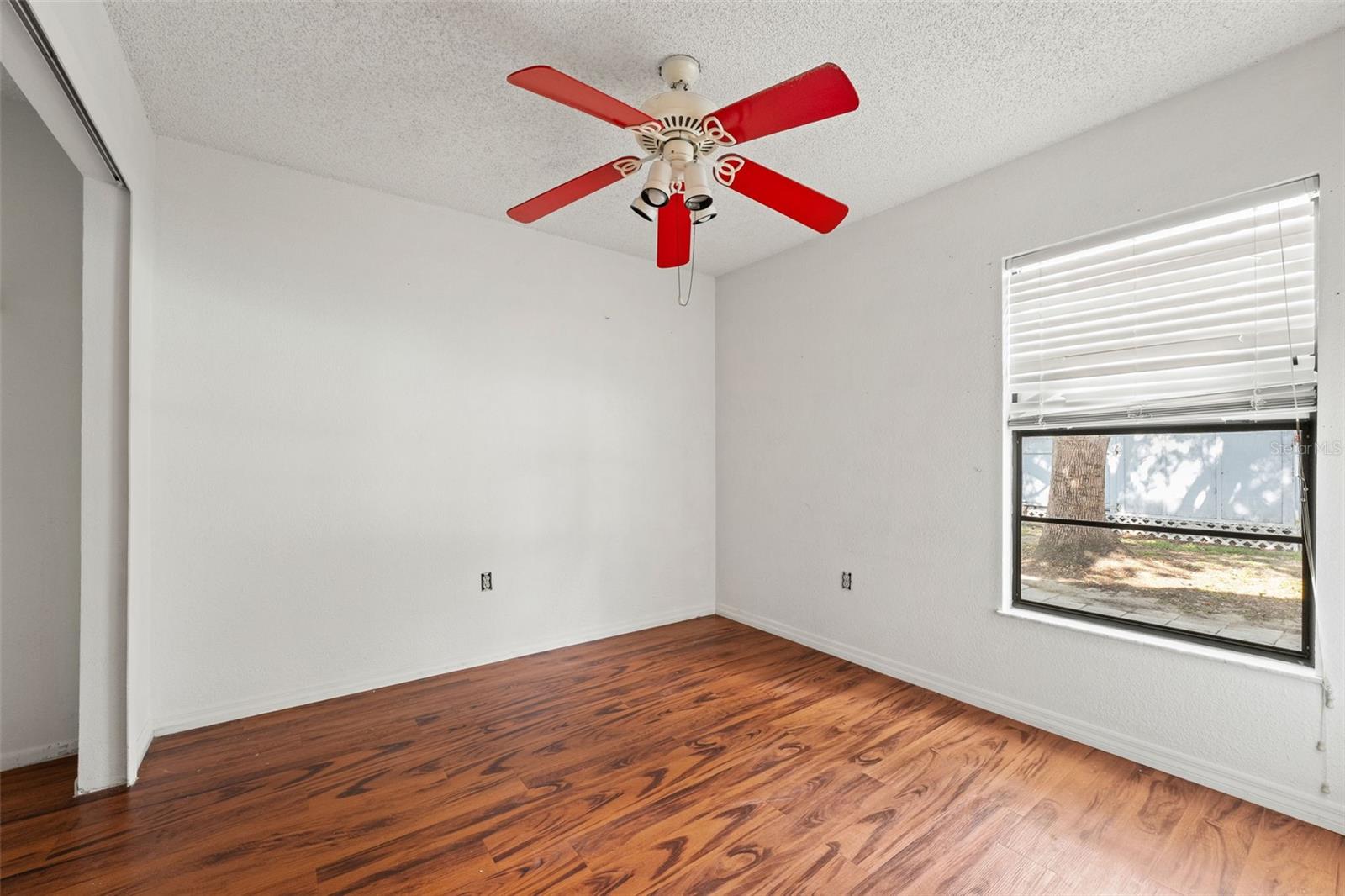 Listing photo id 11 for 13991 Coronado Drive