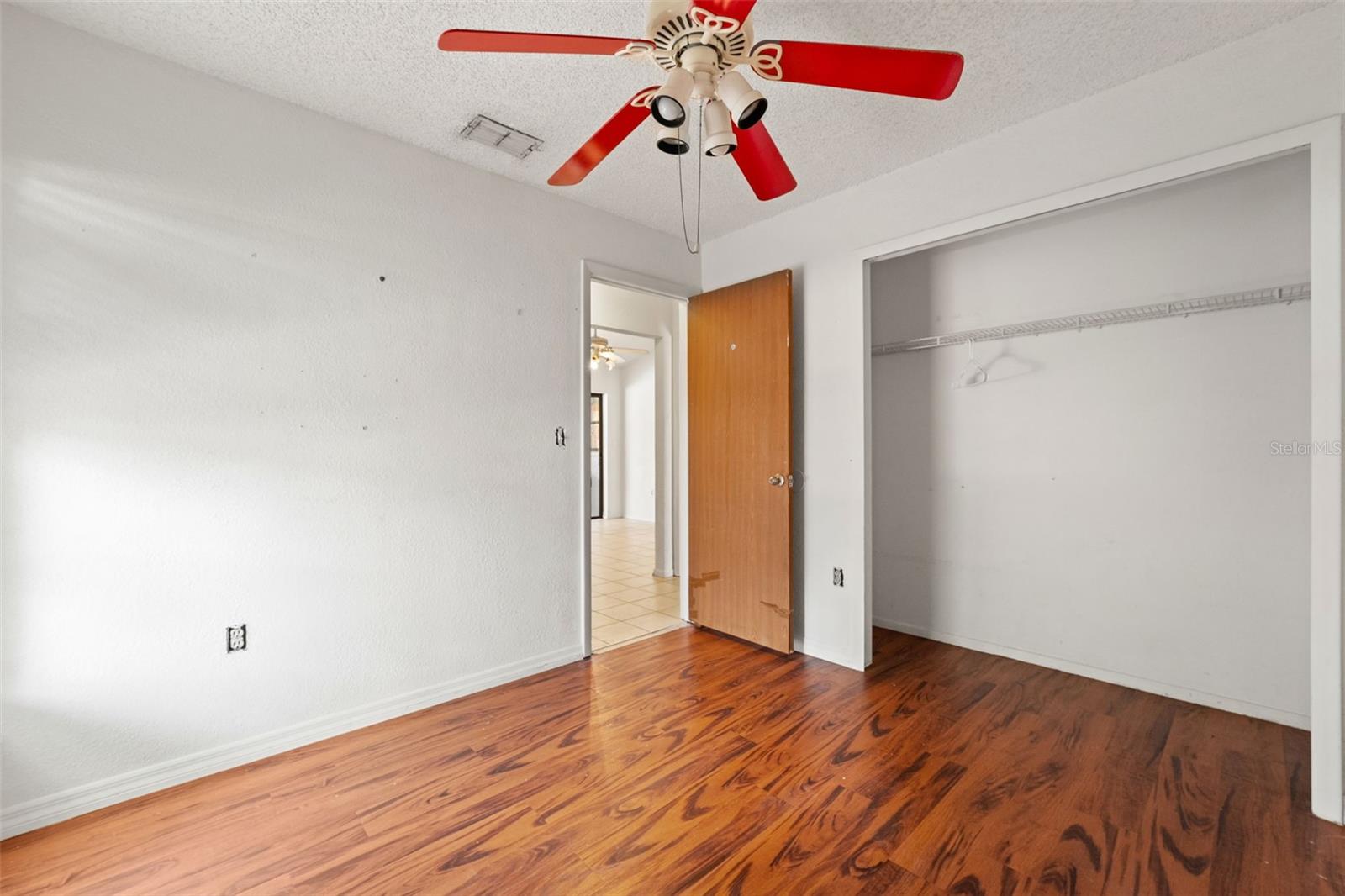 Listing photo id 12 for 13991 Coronado Drive