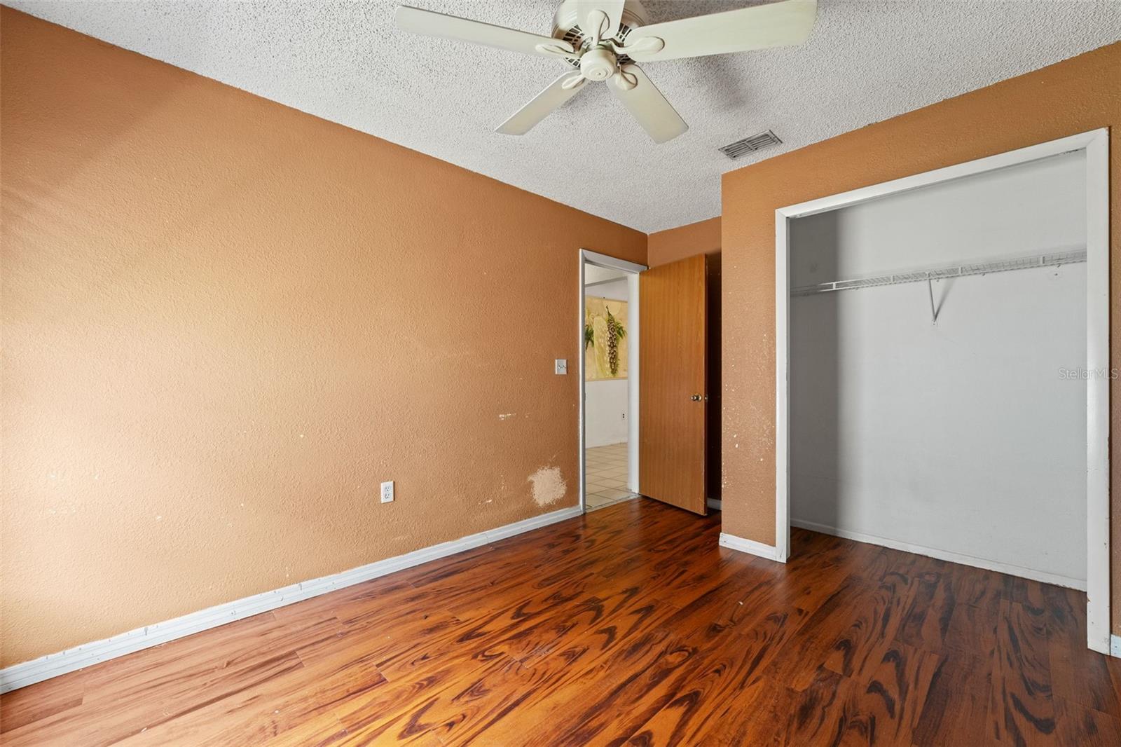 Listing photo id 14 for 13991 Coronado Drive