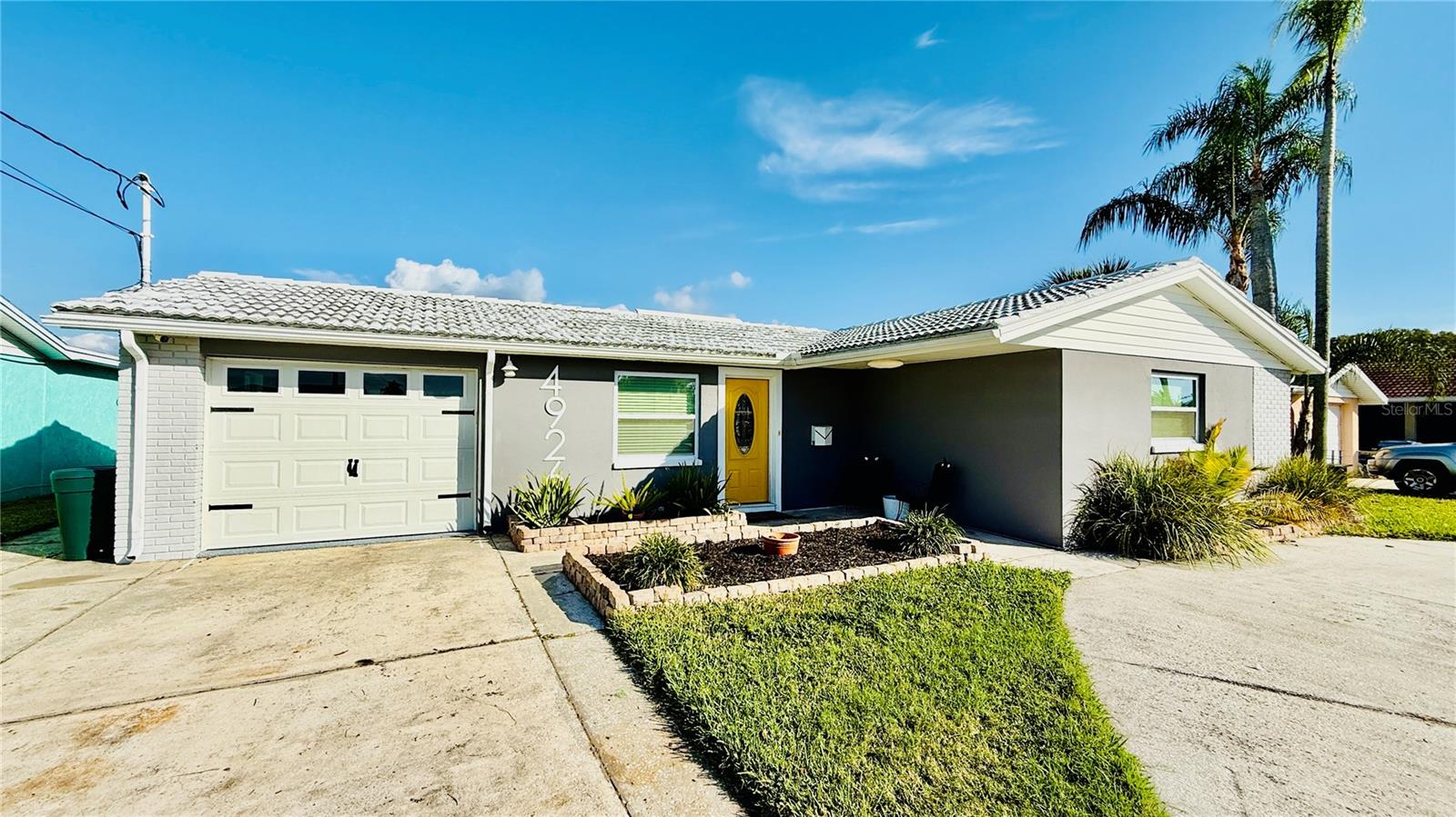 Image 35 of 42 For 4926 Blue Heron Drive