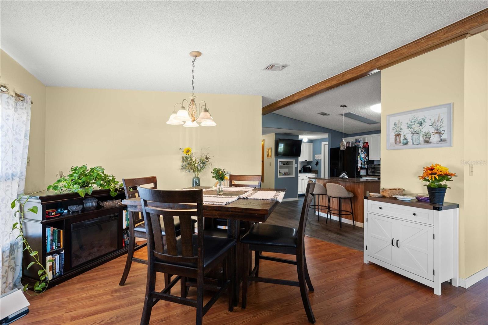 Image 10 of 65 For 5718 Arrowhead Drive