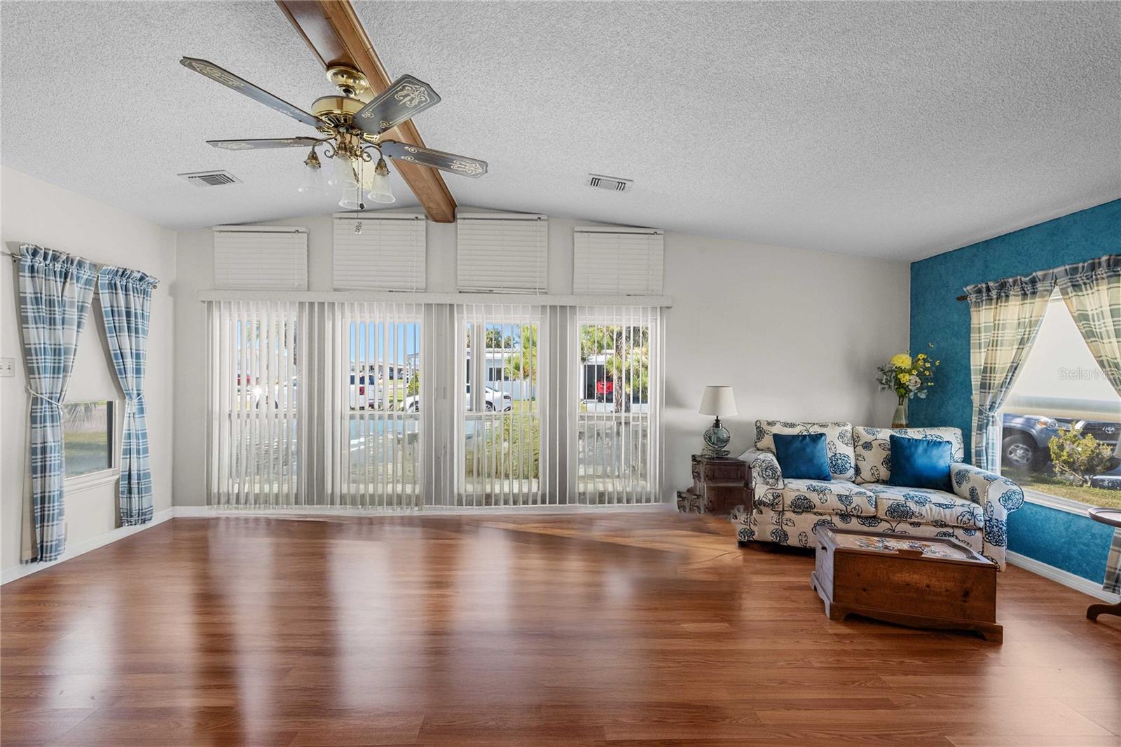 Image 14 of 65 For 5718 Arrowhead Drive