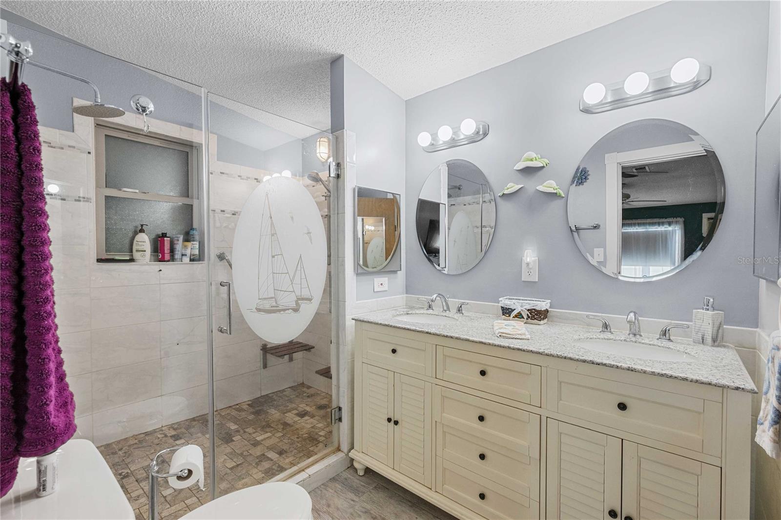 Image 20 of 65 For 5718 Arrowhead Drive