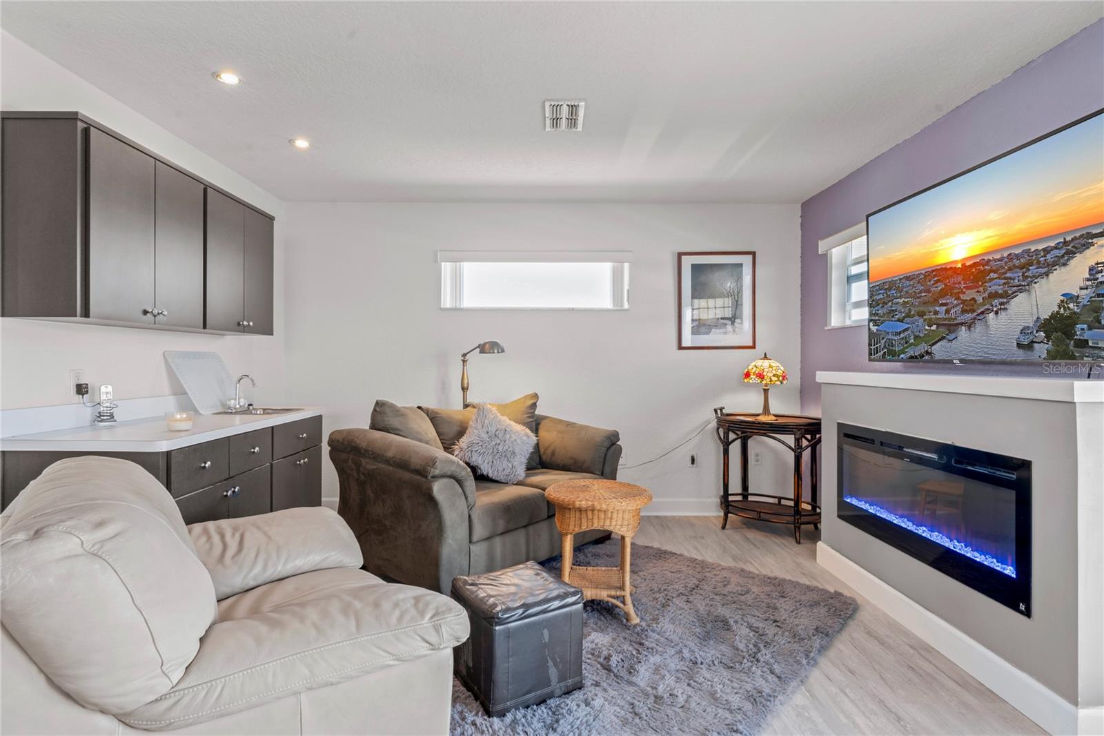 Image 42 of 94 For 3459 Flamingo Boulevard