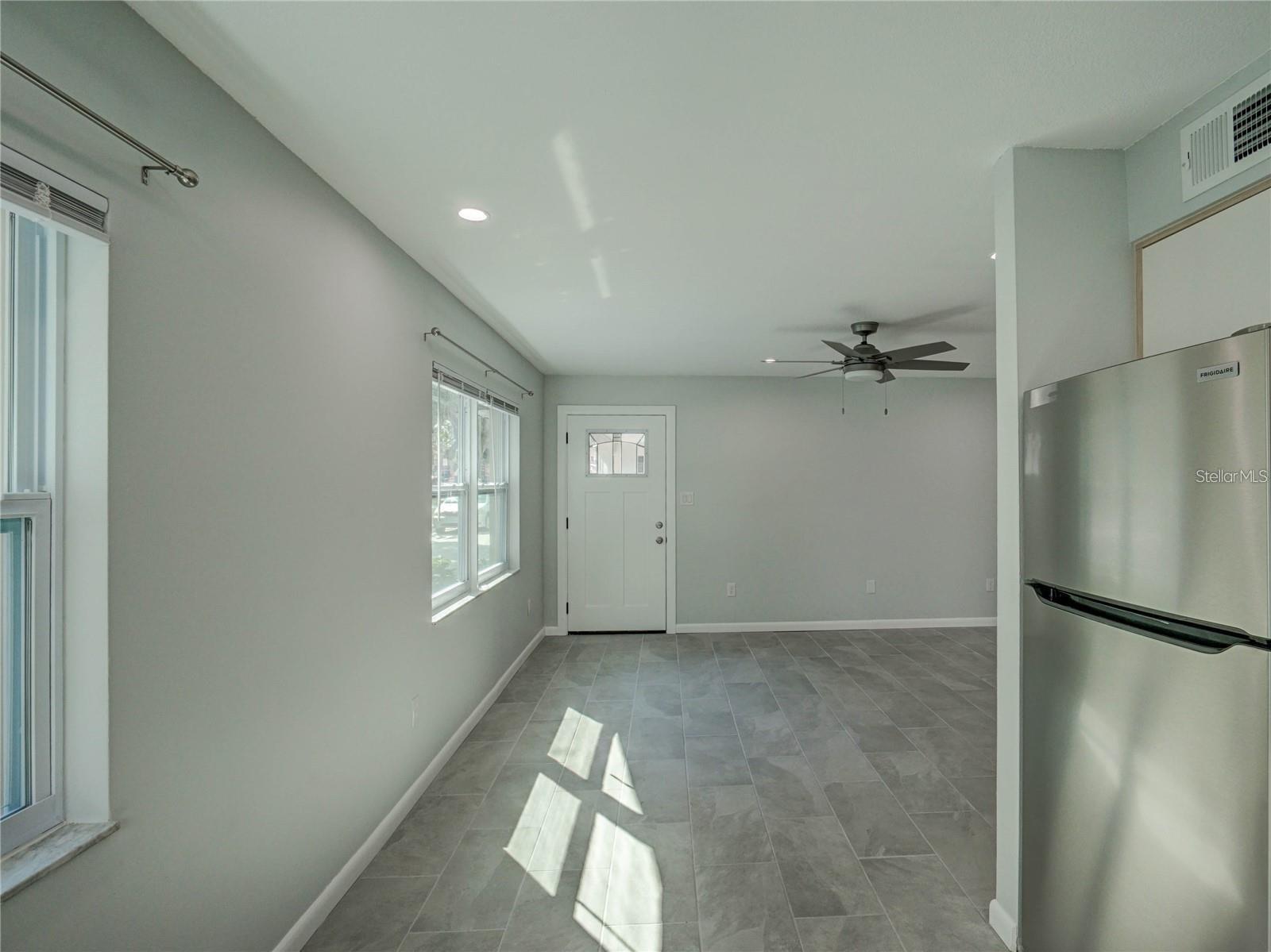 Image 13 of 23 For 1007 Sumner Boulevard C