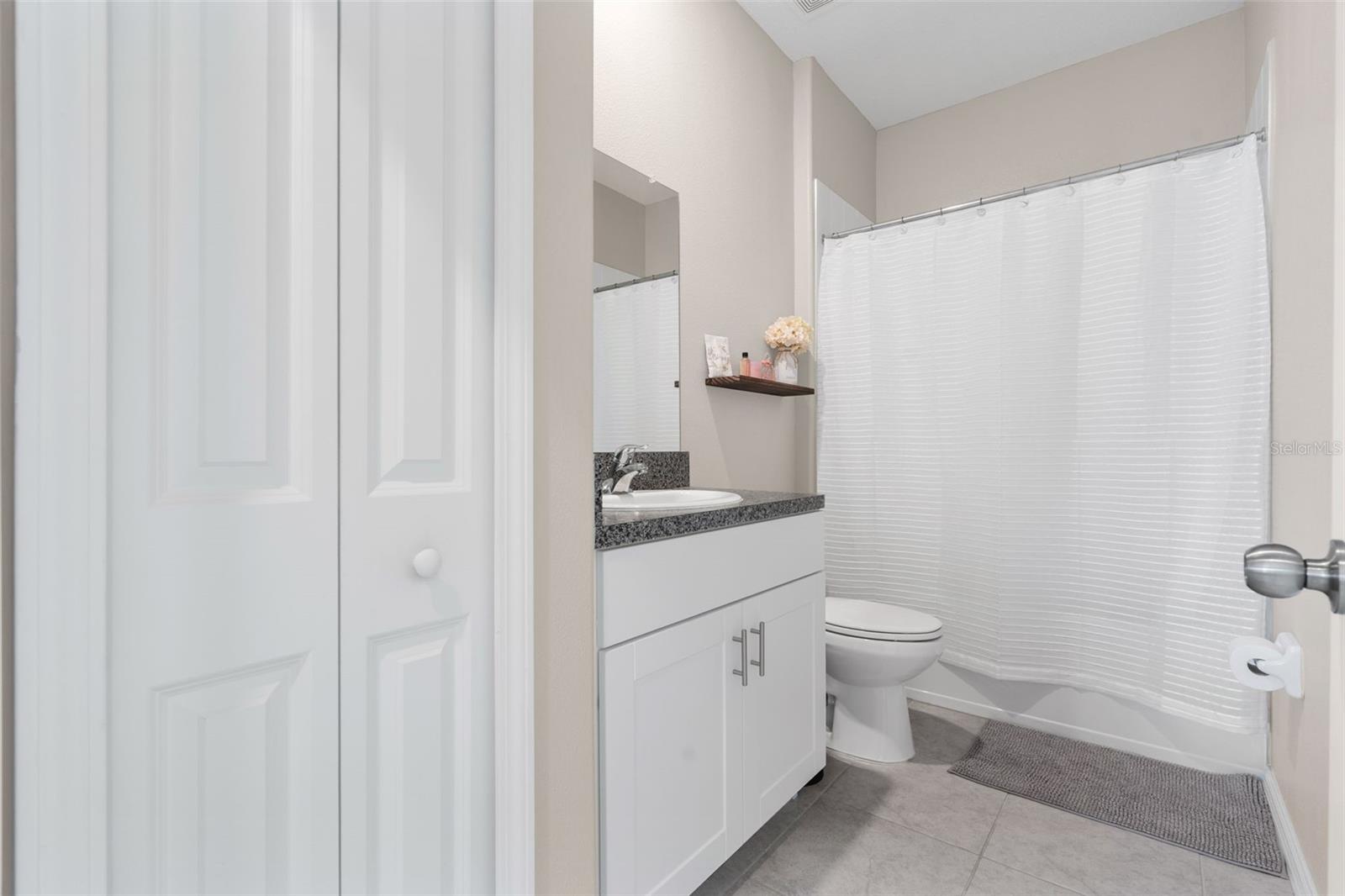 Image 18 of 46 For 13475 Crest Lake Drive