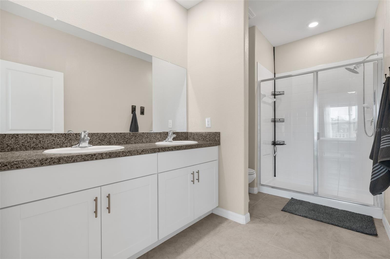 Image 25 of 46 For 13475 Crest Lake Drive