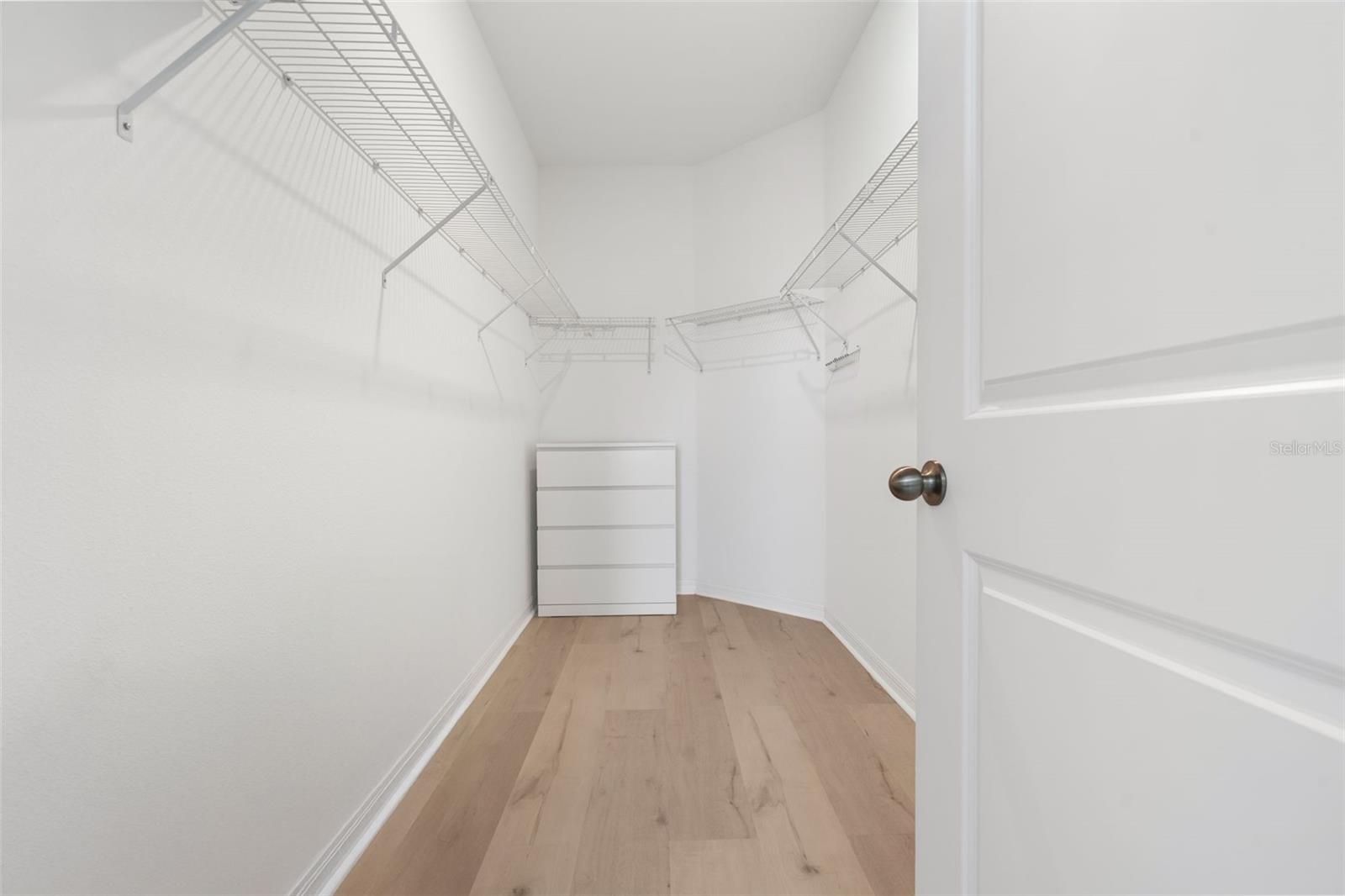 Image 27 of 46 For 13475 Crest Lake Drive