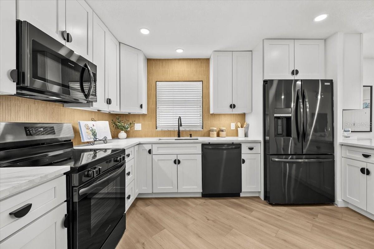 Image 12 of 60 For 742 91st Avenue N