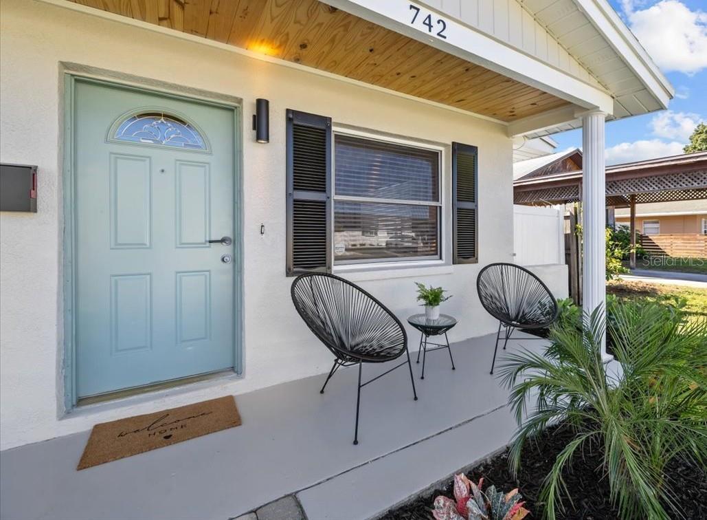 Image 3 of 60 For 742 91st Avenue N